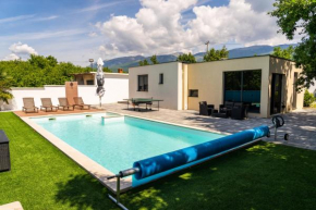 Villa Silent